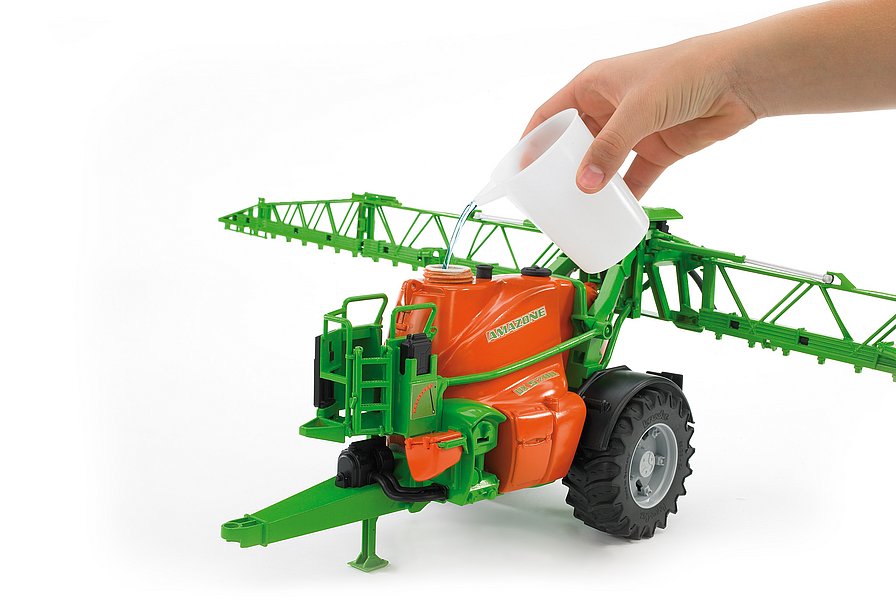 02207 - Amazone UX 5200 trailed field sprayer