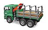 Camion de transport de bois MAN avec grue de chargement