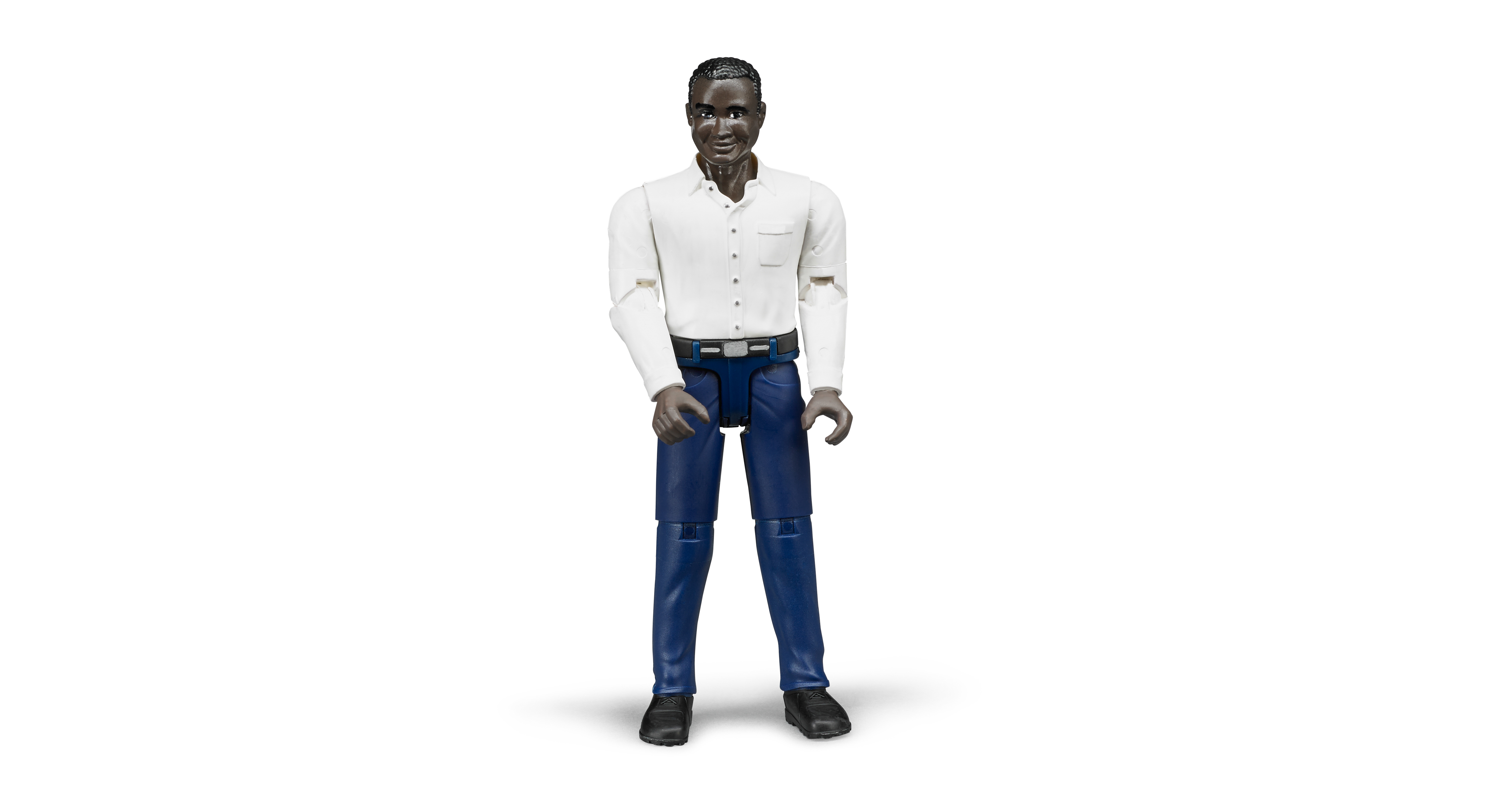 60004_4 Man, dark skin, darkblue jeans