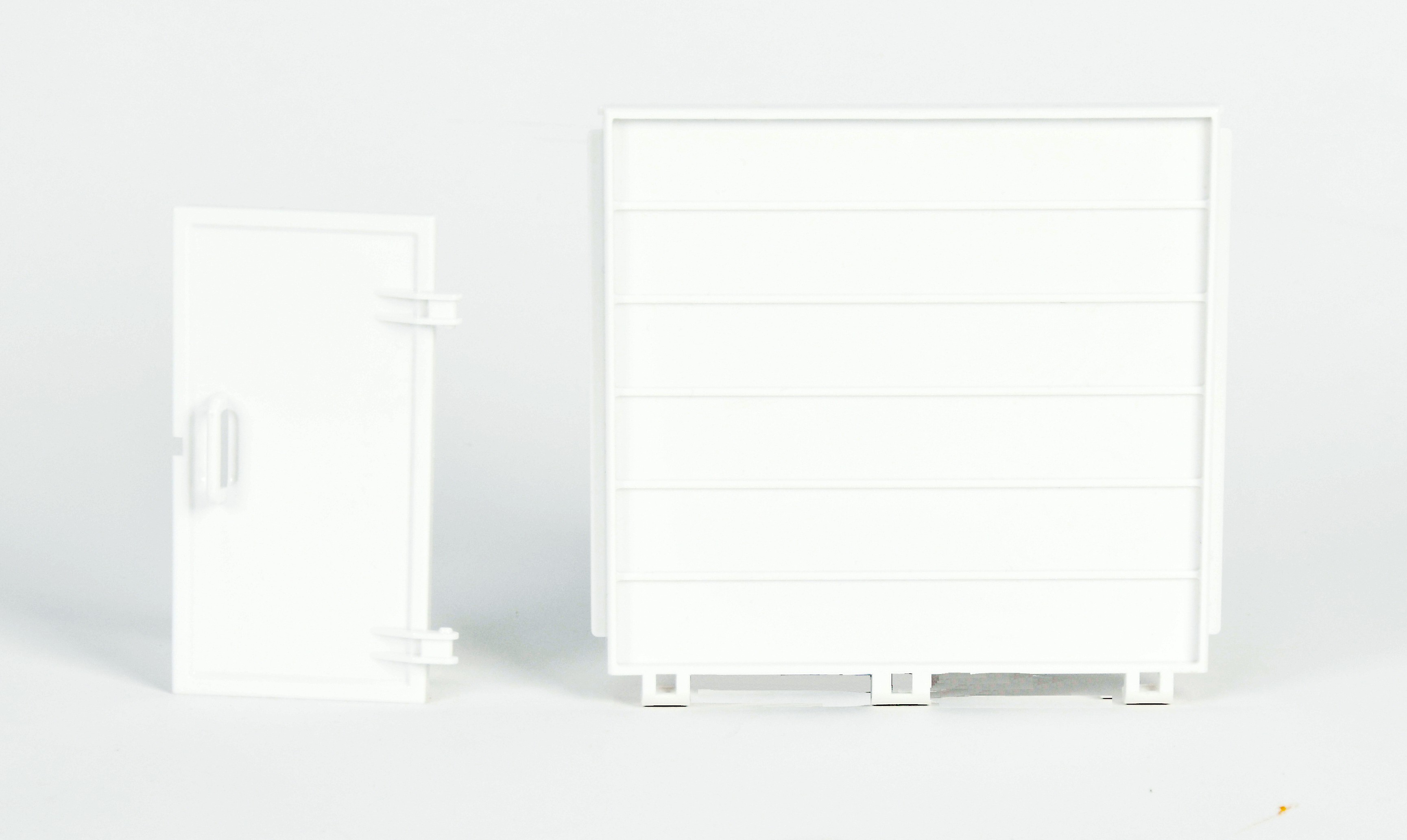 Tailgate and door for horse trailer