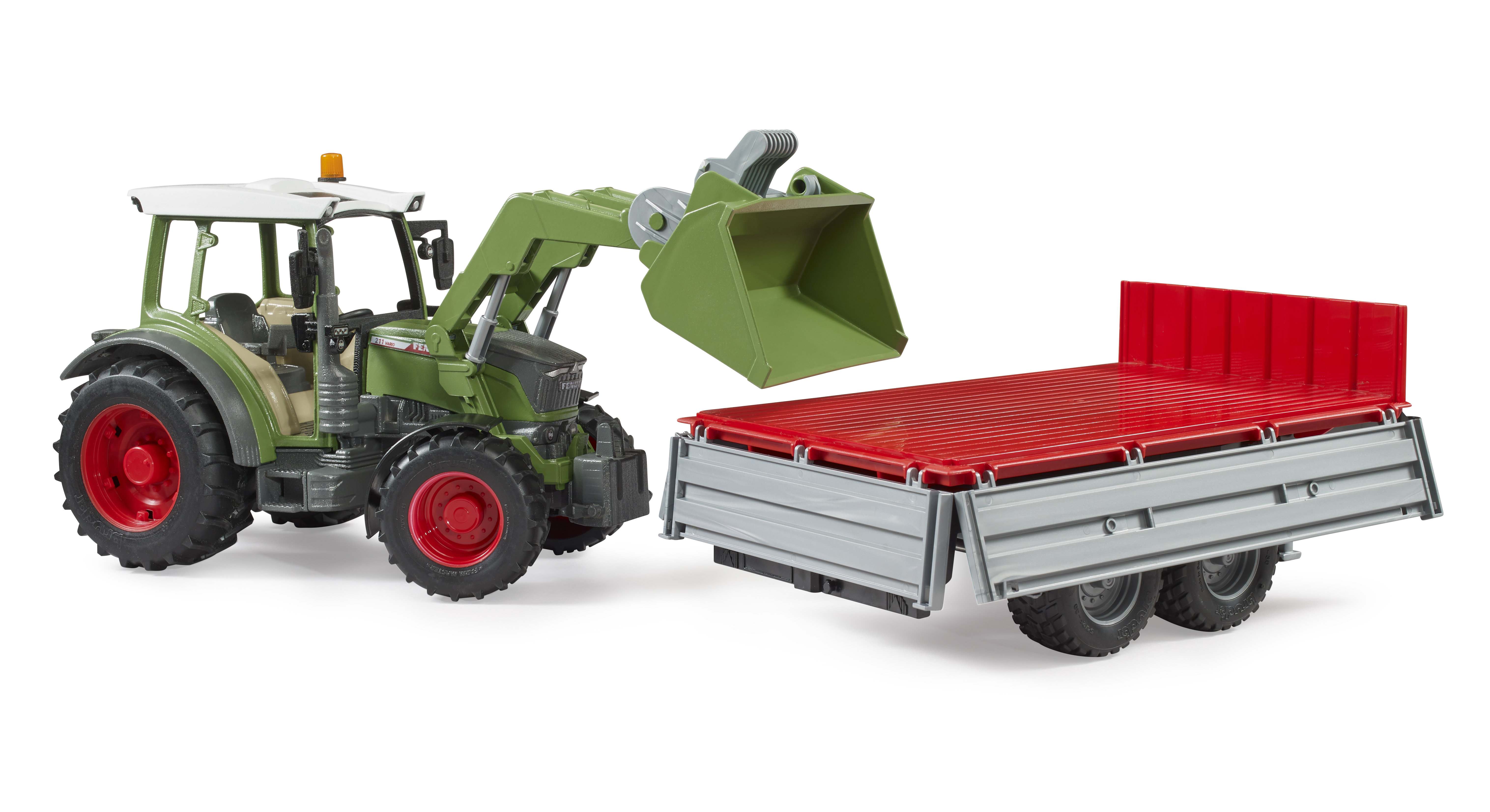 Fendt Vario 211 con cargador y remolque Fendt Vario 211 con cargador y remolque