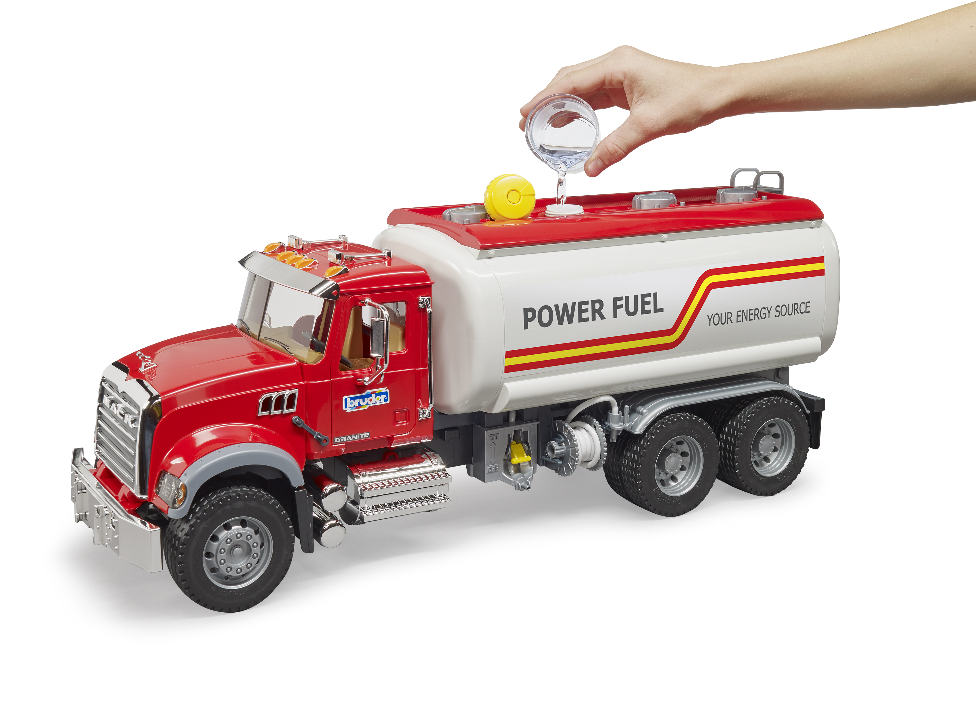 Camion-citerne MACK Granite
