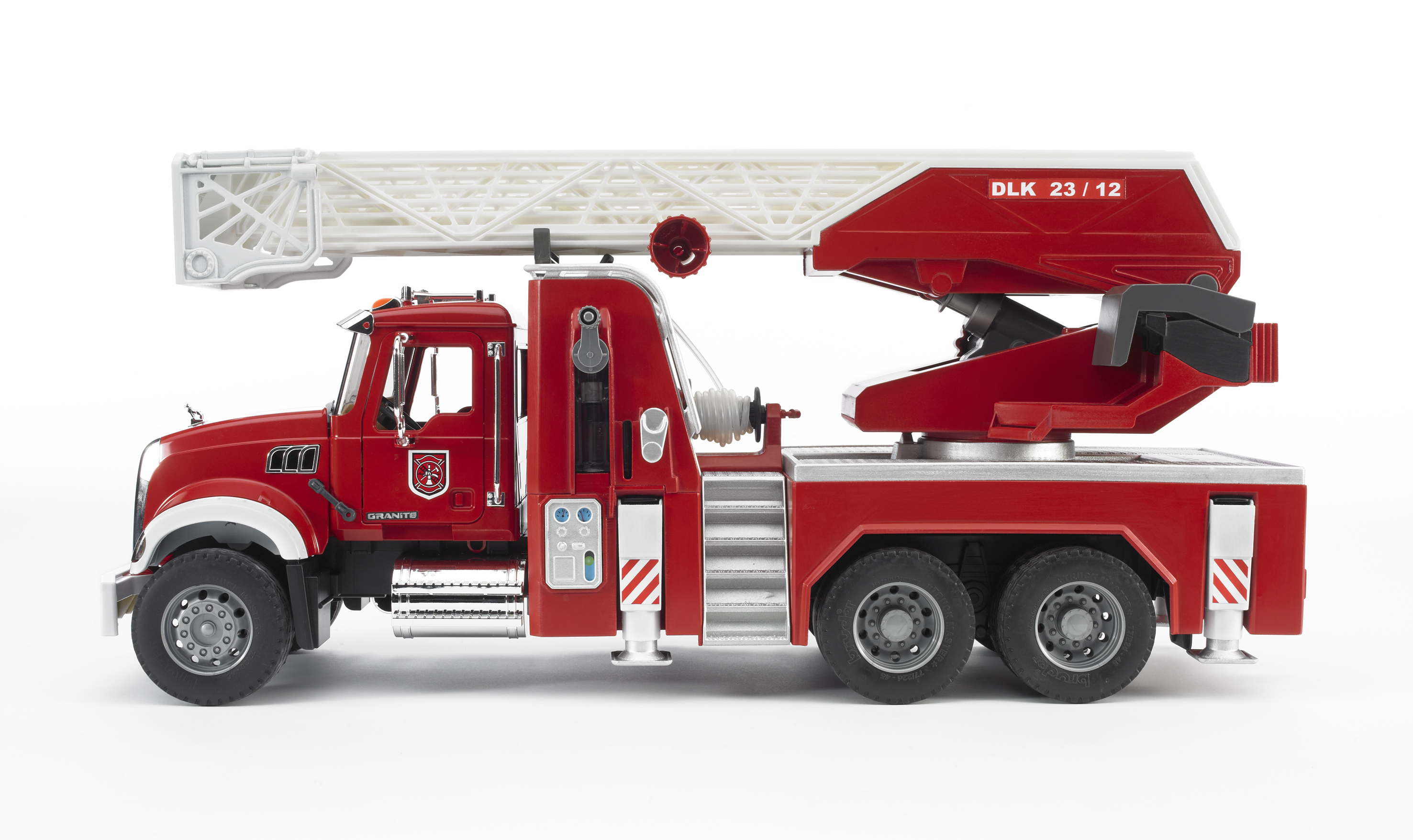 Camión bomberos con escalera y bomba MACK Granite Camión bomberos con escalera y bomba MACK Granite
