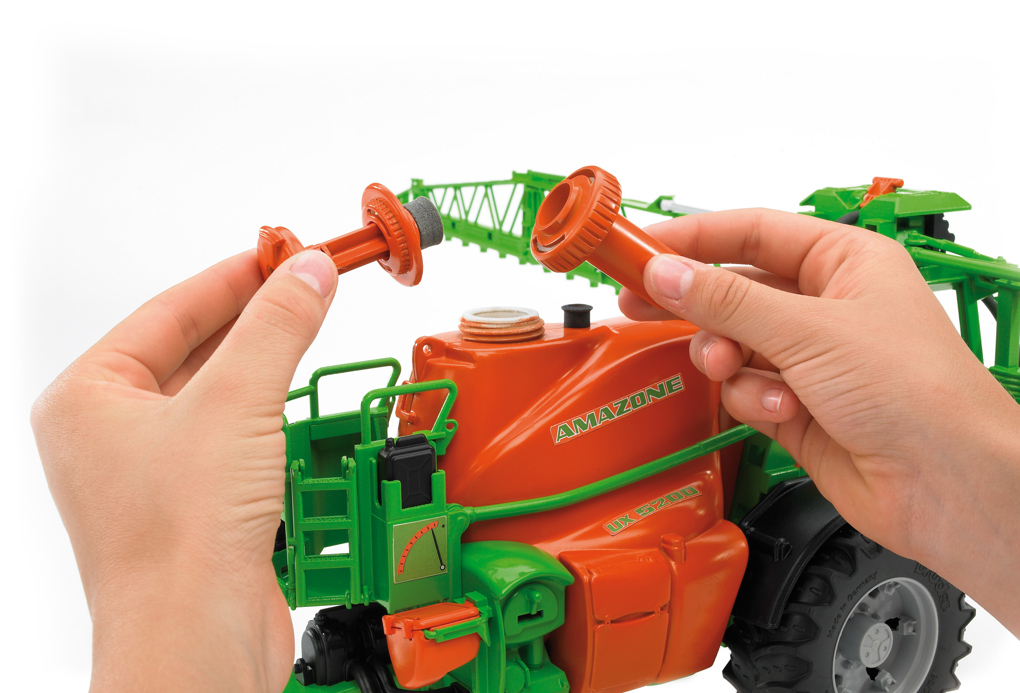 Amazone UX 5200 trailed field sprayer Amazone UX 5200 trailed field sprayer