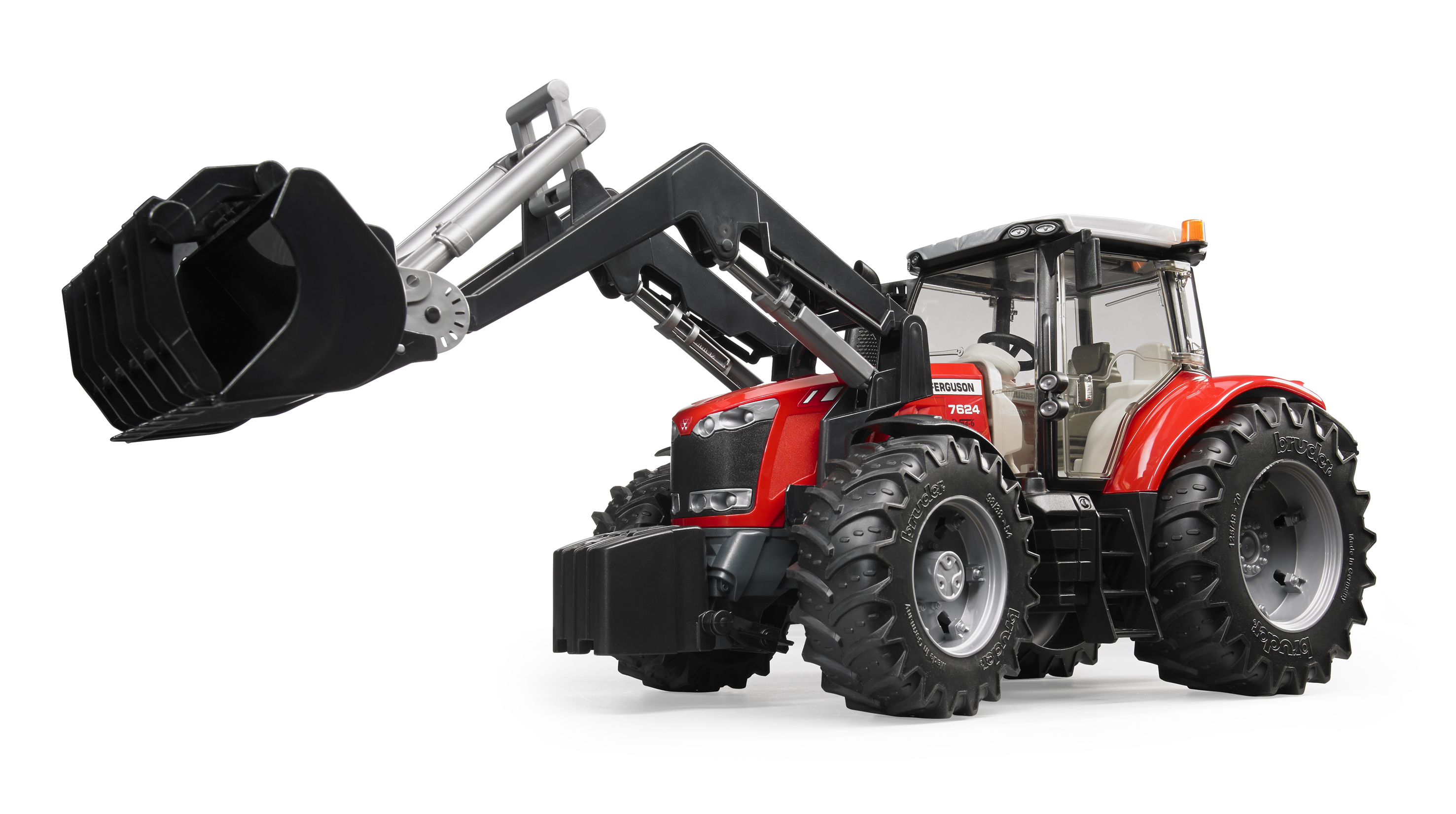 Massey Ferguson 7624 con pala cargadora frontal Massey Ferguson 7624 con pala cargadora frontal